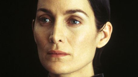 image de la news Humans saison 2: Carrie-Anne Moss rejoint l'adaptation de Real Humans