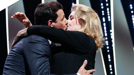 Cannes 2016 : la Palme du baiser pour Catherine Deneuve et Laurent Lafitte
