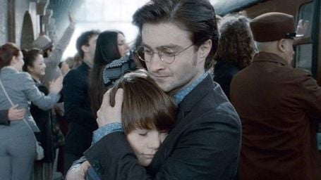 image de la news Harry Potter and the Cursed Child : première photo de Harry, Ginny et Albus