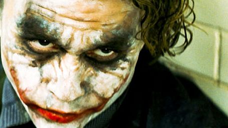 image de la news The Dark Knight ce soir sur TF1 : tournage endeuillé, Matt Damon et Sean Penn pressentis, le look du Joker... Tout sur le film !