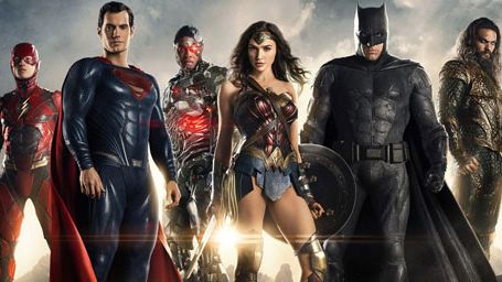 image de la news Justice League : Henry Cavill tease (un peu) le costume de Superman