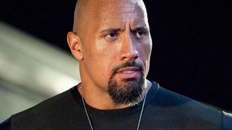 image de la news Jumanji : Dwayne Johnson se prend pour Indiana Jones sur le premier visuel
