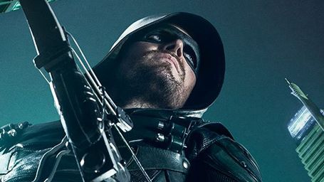 image de la news Arrow saison 5 : le voyage dans le temps au cœur du cross-over ? [SPOILERS]