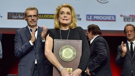 Prix Lumière 2016 : Catherine Deneuve acclamée par la planète cinéma