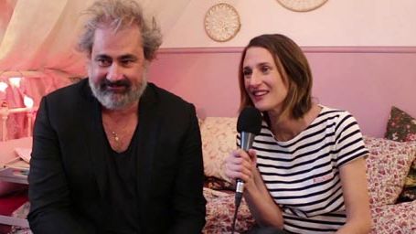 image de la news Cigarettes et chocolat chaud : rencontre avec l'équipe du feel-good movie de cette fin d'année