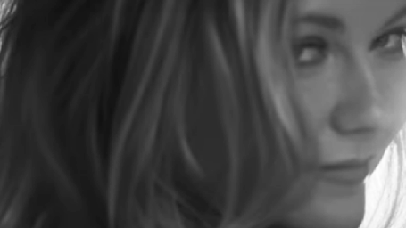 image de la news Sofia Coppola réunit Kirsten Dunst et Rashida Jones dans une pub Calvin Klein