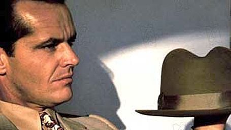image de la news Chinatown sur Ciné + Classic : connaissez-vous l'histoire derrière la scène du nez coupé de Nicholson ?