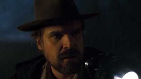 image de la news Stranger Things : David Harbour aka Jim Hopper tease une saison 2 de tous les dangers