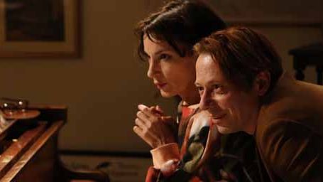 image de la news Cannes 2017 : Mathieu Amalric envoûté par Jeanne Balibar dans Barbara