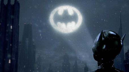 image de la news Mort d’Adam West : le Bat Signal déployé à Los Angeles en hommage