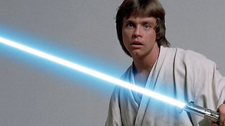 image de la news Star Wars : le sabre-laser de Luke Skywalker vendu une fortune aux enchères