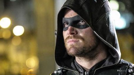 image de la news Arrow : Stephen Amell annonce deux retours pour la saison 6