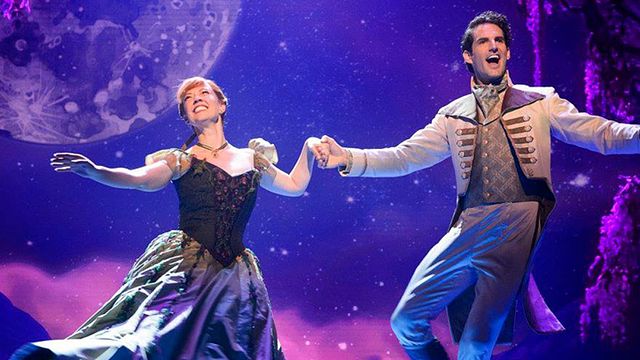 image de la news La Reine des neiges, la comédie musicale : les premières images