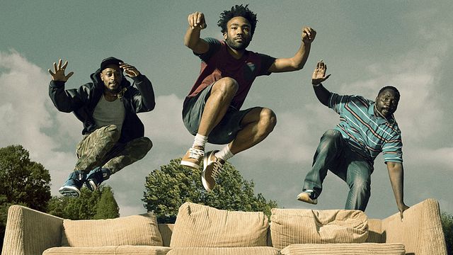 image de la news Atlanta : les héros font la fête en boîte dans le teaser de la saison 2