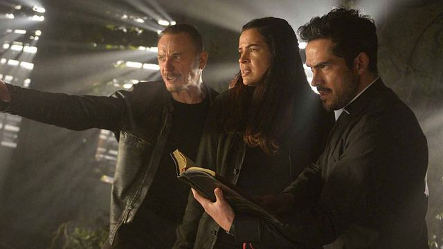 image de la news L’Exorciste : les prêtres sont de retour sur serieclub pour une saison 2 inédite
