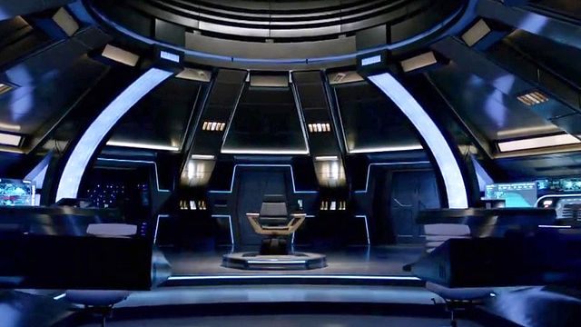 image de la news Star Trek Discovery : embarquez pour une visite-guidée du tournage avec le showrunner de la série