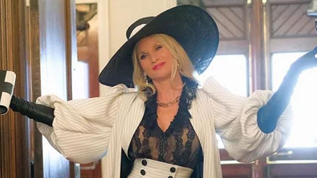 image de la news Dynastie : découvrez l'ex-Desperate Housewives Nicollette Sheridan dans la peau d'Alexis Carrington [PHOTOS]