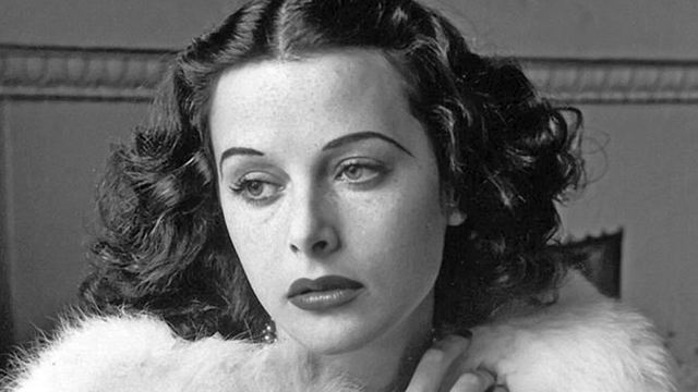 Gal Gadot : après Wonder Woman, la comédienne en lice pour incarner Hedy Lamarr dans une mini-série 