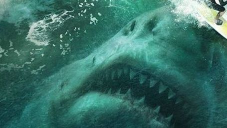 image de la news Box Office US : Ethan Hunt se fait croquer par un mégalodon