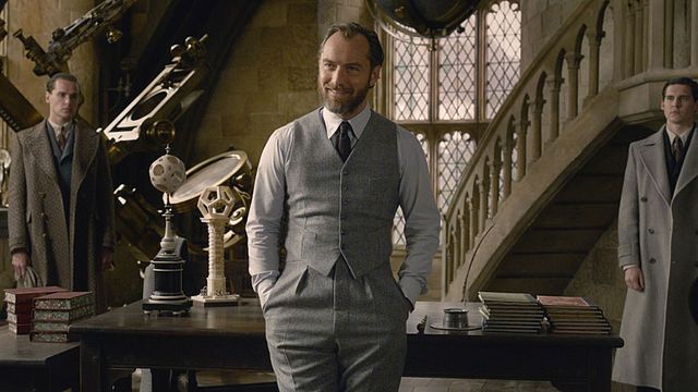 image de la news Making-of Les Animaux fantastiques 2 : retour à Poudlard avec J.K. Rowling et Jude Law