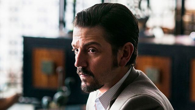 image de la news Une bande-annonce violente et explosive pour Narcos : Mexico