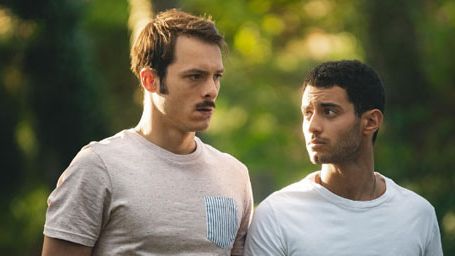 image de la news Bande-Annonce Les Engagés Saison 2 : Hicham empêchera-t-il Thibaut de sombrer ?