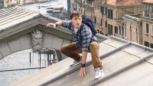 image de la news Spider-Man Far From Home : un indice sur la place du film dans la chronologie sur l'affiche ?