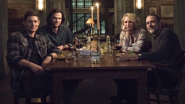 image de la news Supernatural Episode 300 : les retrouvailles de la famille Winchester en photos !