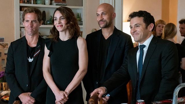 image de la news Friends From College : Netflix annule sa série après deux saisons