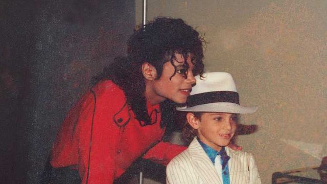 image de la news Leaving Neverland : pourquoi M6 ne diffuse pas le documentaire sur Michael Jackson dans son intégralité