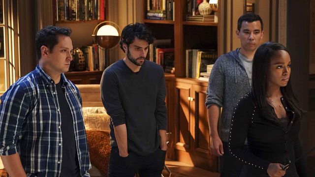 image de la news Murder saison 6 : qui est dans le cercueil ? Tout sur le 1er épisode choquant ! [SPOILERS]