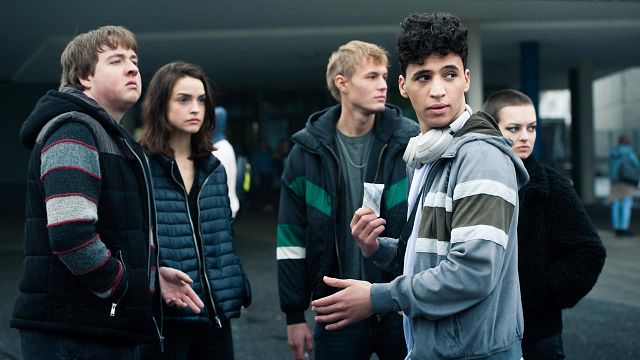 image de la news Nous, La Vague sur Netflix : après Dark, découvrez cette nouvelle bombe allemande