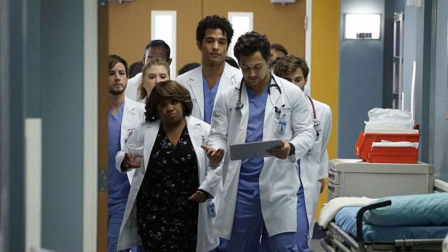 image de la news Grey's Anatomy saison 16 : la bande-annonce de l'épisode 9 promet un cliffhanger