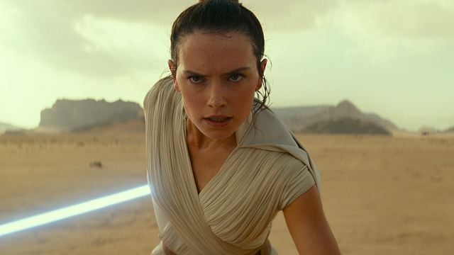 Star Wars 9 : un twist "très malin" annoncé par Richard E. Grant