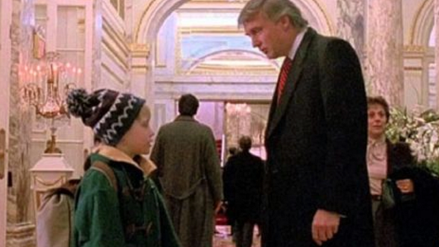 image de la news Maman, j'ai encore raté l'avion : pourquoi Donald Trump a été coupé au montage à la télé canadienne