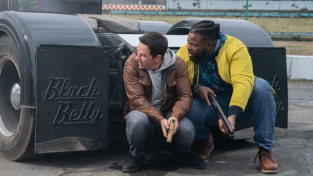 image de la news Spenser Confidential sur Netflix : 5 buddy movies avec Mark Wahlberg 