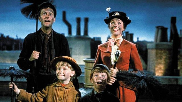 image de la news Mary Poppins : les secrets du sac magique et les souvenirs de tournage sur Disney+