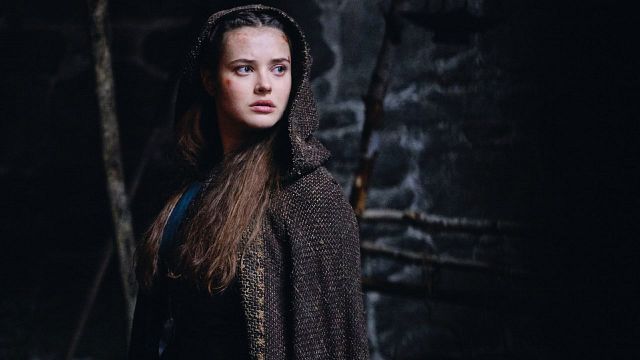 Bande-annonce Cursed sur Netflix : Katherine Langford (13 Reasons Why) est la Dame du Lac 