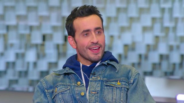 image de la news Jonathan Cohen : sa rencontre improbable avec Mel Gibson racontée dans True Story (Amazon Prime)