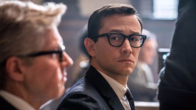 image de la news Netflix : la bande-annonce des Sept de Chicago, par l'auteur de Social Network