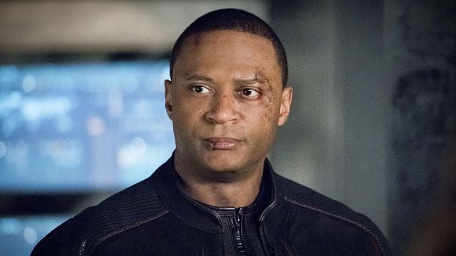image de la news Arrow : David Ramsey (Diggle) bientôt de retour dans Flash, Legends of Tomorrow, et Supergirl