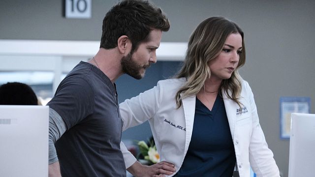 image de la news The Resident : un bouleversement inattendu pour Nic et Conrad dans la saison 4 [SPOILERS]