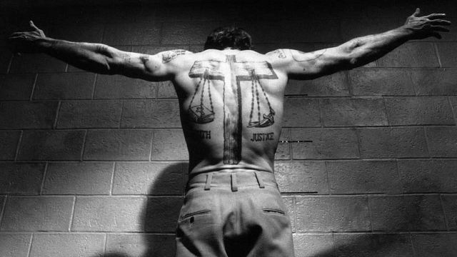 image de la news Les Nerfs à vif : le secret derrière les terrifiants tatouages de Robert de Niro