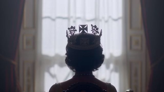 image de la news The Crown saison 5 : les premières photos du Prince Charles et Lady Diana