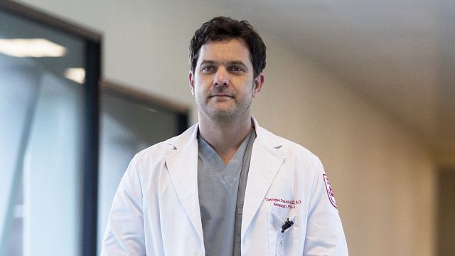 image de la news Dr. Death sur Starzplay : Joshua Jackson ne devait pas incarner le chirurgien meurtrier à l’origine