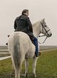 Affiche de L'homme au cheval blanc, film à voir en streaming sur Pygargue