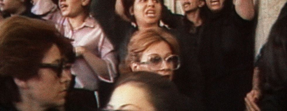 Photo du film Between Revolutions