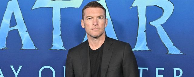 Sam Worthington (presque) en smoking