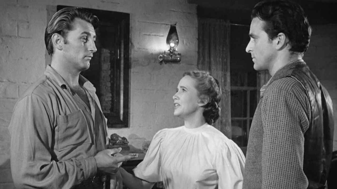 Face à Dean Jagger (d'ailleurs doublé par Robert Dalban)