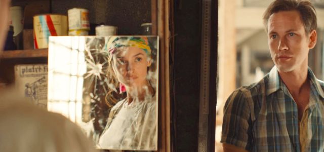 Charlotte Le Bon et John Robinson dans 